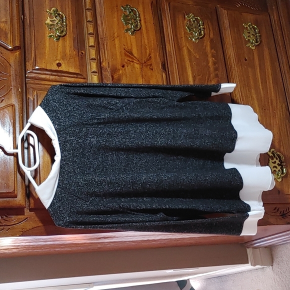 NWT Kim & Cami Women's Top - Picture 2 of 5